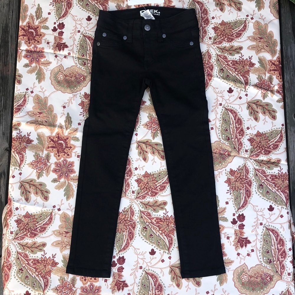 Girls Dungarees in black, size 6/7